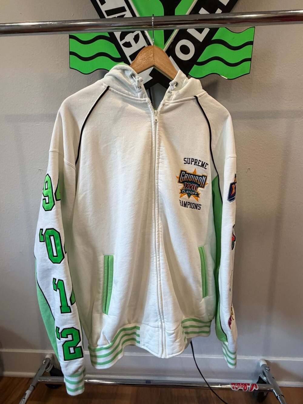 Supreme Playoffs Zip Up Hooded Sweatshirt White SS25 - Picture 2 of 8